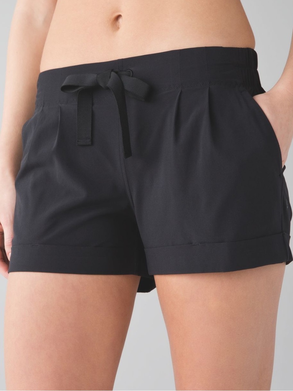 Lululemon Spring Break Away Shorts Black Size 6 Lightweight Stretch UPF 50+